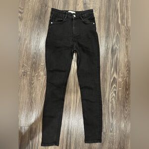 ZARA BLACK JEAN